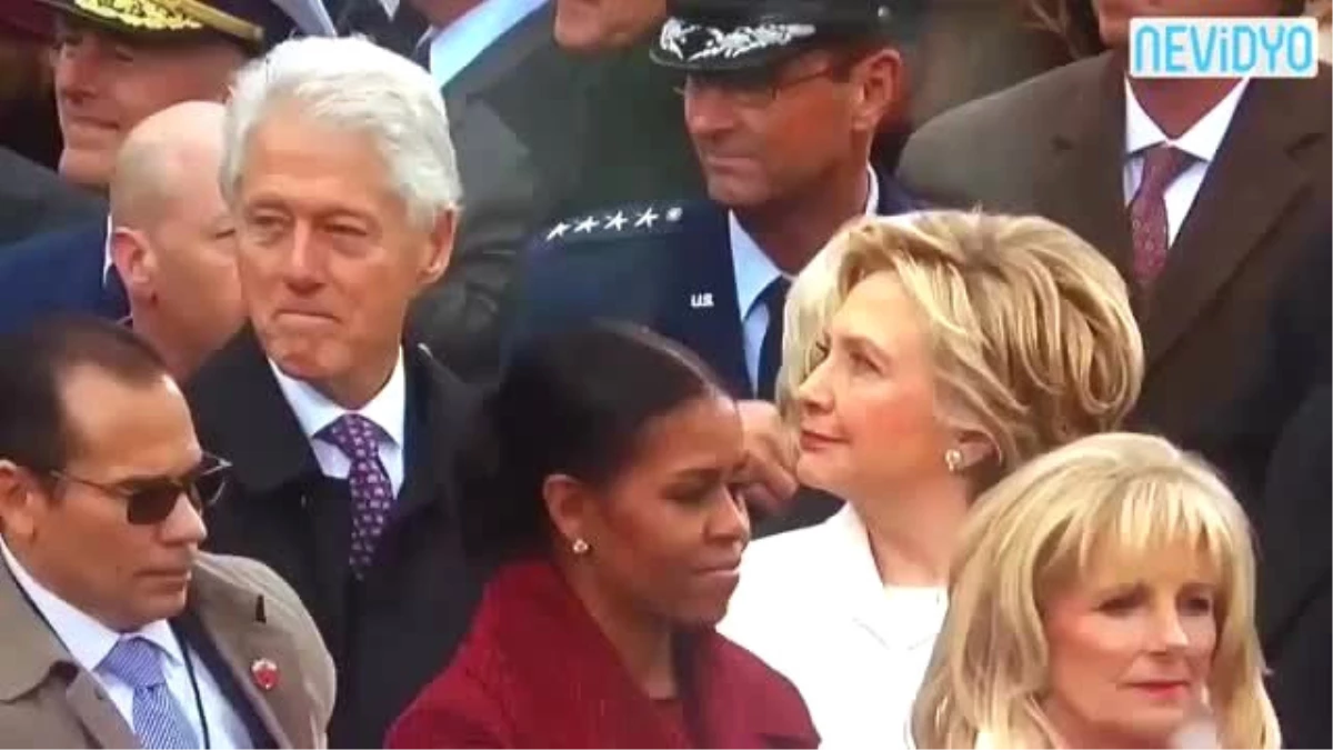 Hillary Clinton, Bill\'i Ivanka Trump\'a Bakarken mi Yakaladı?