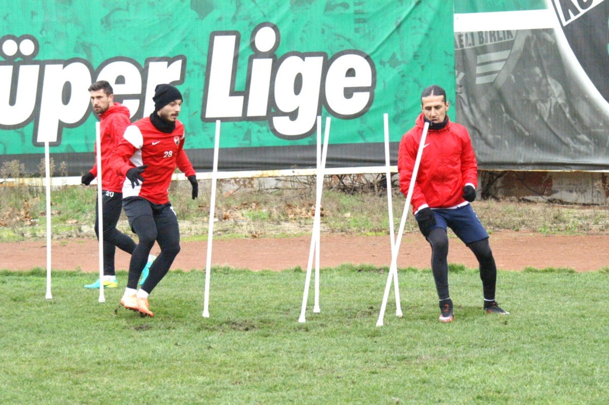 Kocaeli Birlikspor işi sıkı tutuyor