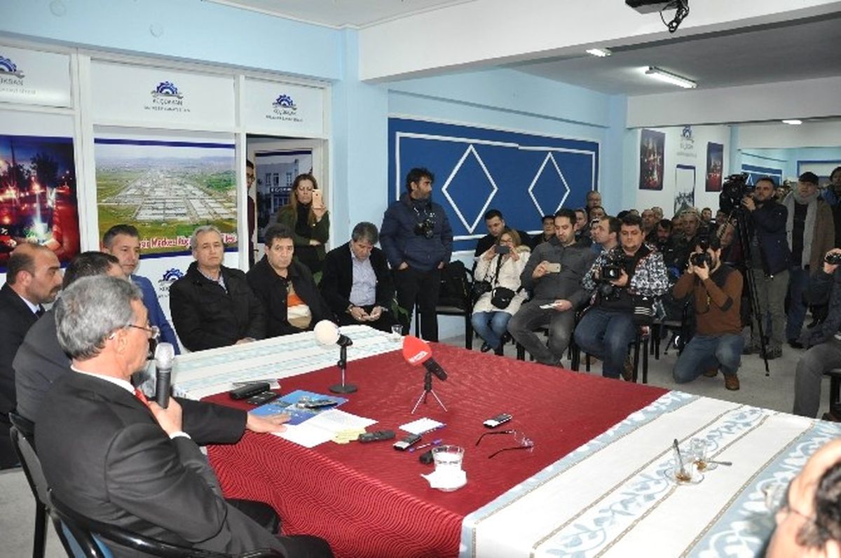 Küçüksan\'da Gergin Toplantı