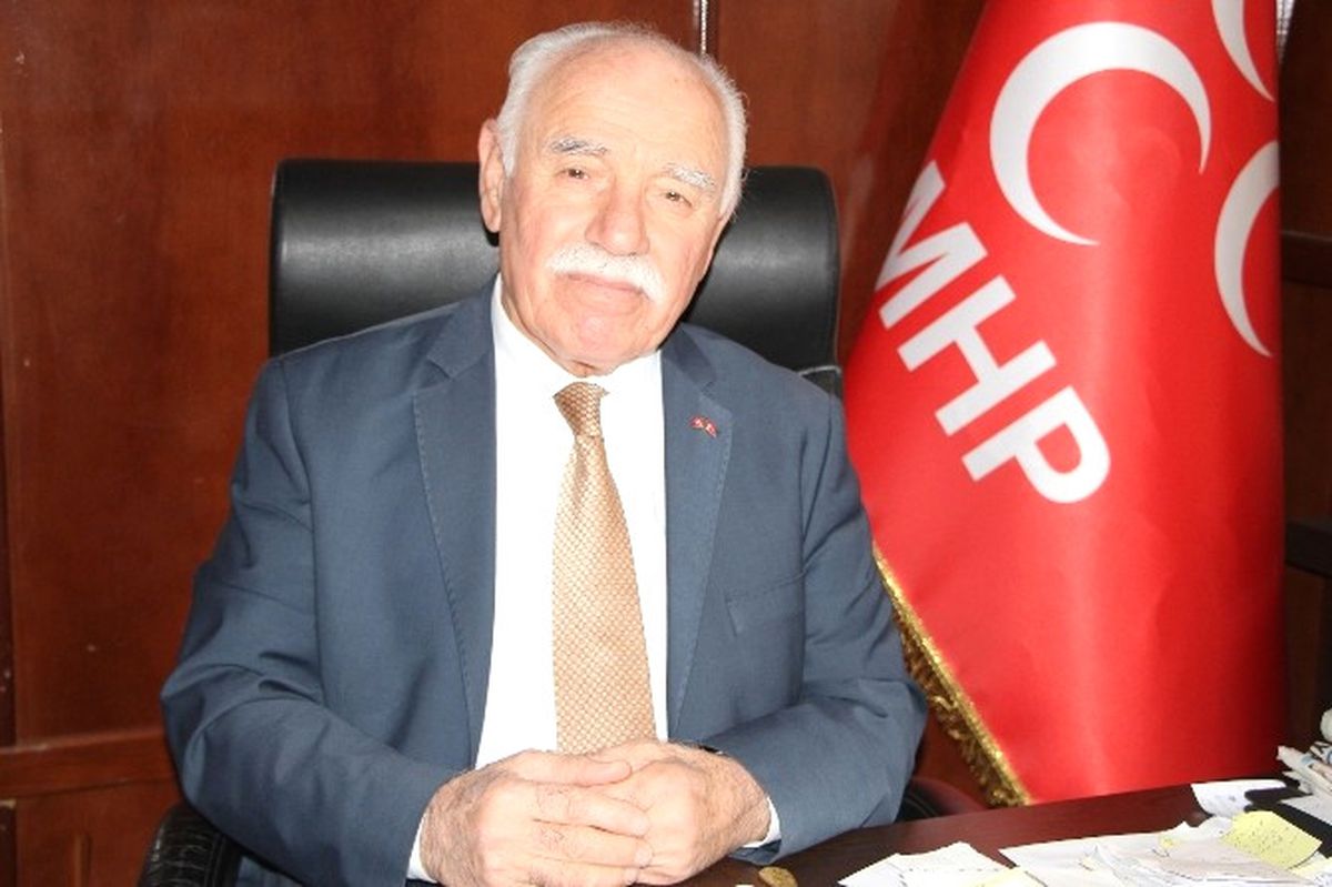 MHP\'li Başkan Erdem, "Anayasa Birlik ve Beraberliğimizin Bir Simgesi Olacak"