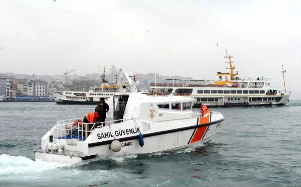 Polis Denizde Bebek Arıyor (1)