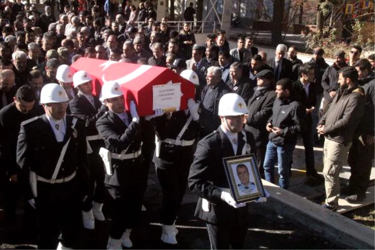 Şanlıurfa\'daki Cenaze Töreni