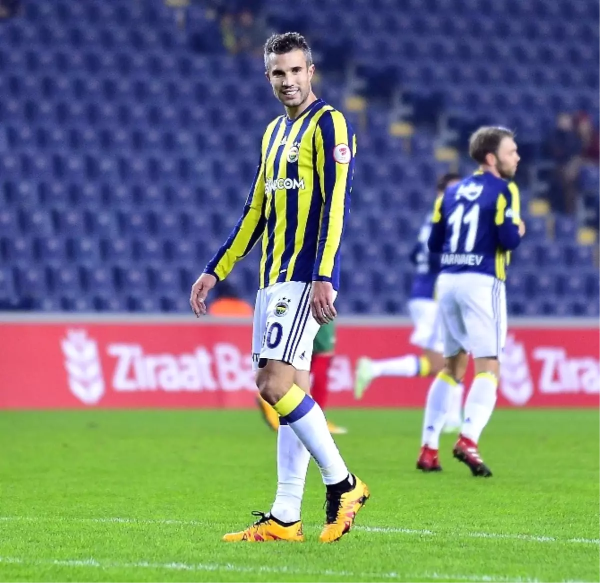 Van Persie Gönül Aldı!