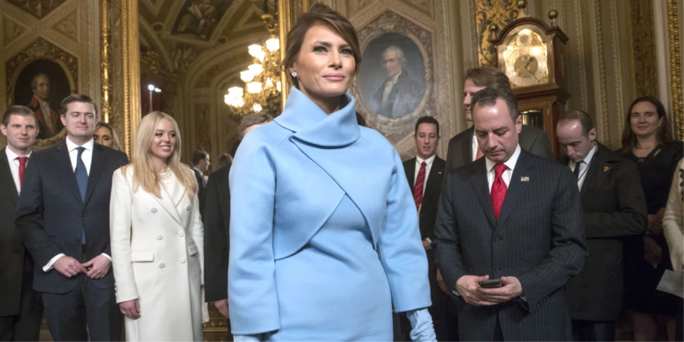 Yeni First Lady Melania Trump\'ın Yemin Törenindeki Yüz İfadesi Olay Oldu