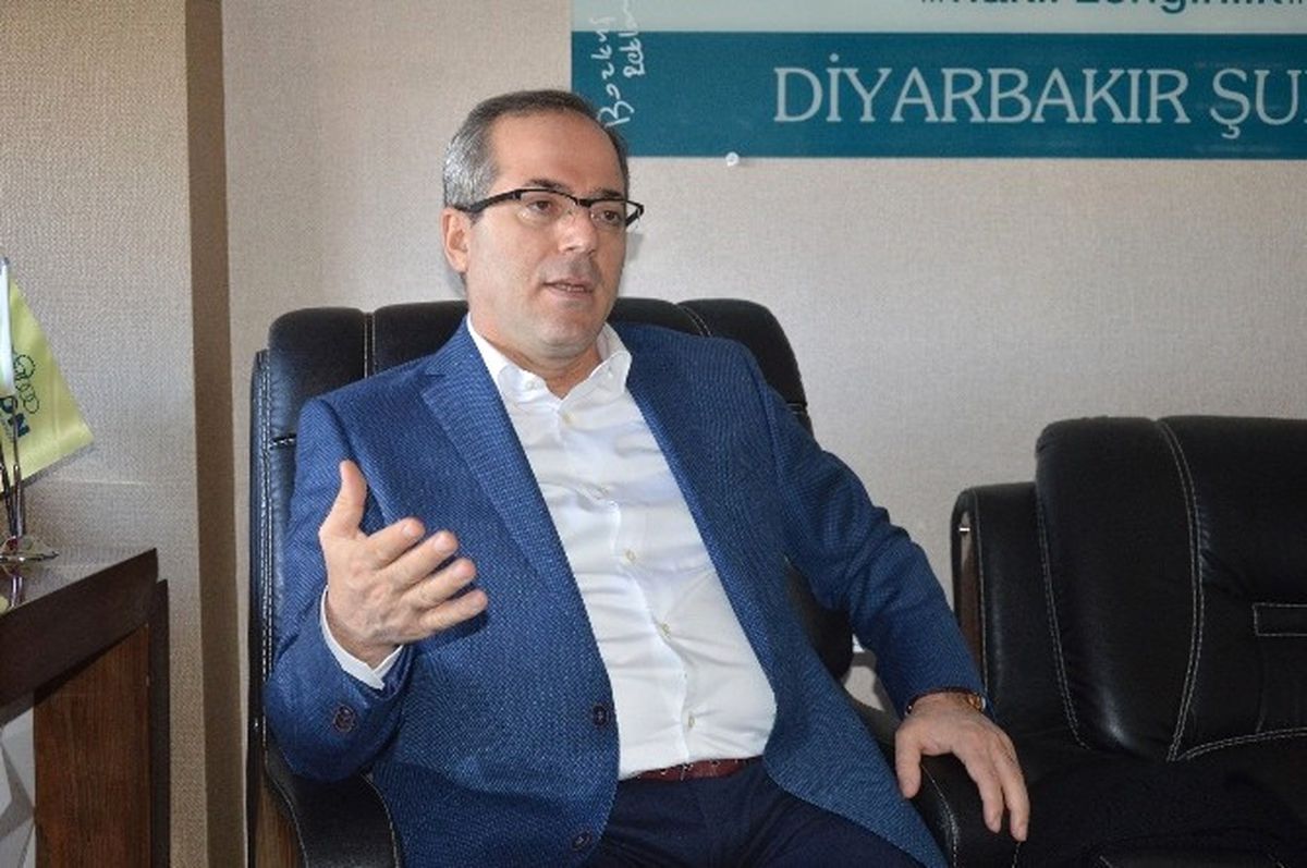 Altaç\'tan Yeni Anayasa Değerlendirmesi