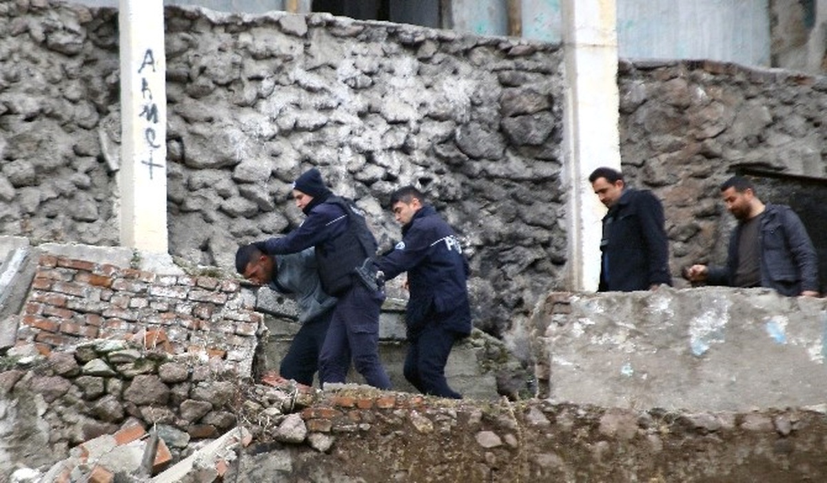 Ankara\'da Polise Otomatik Silahlarla Ateş Açıldı