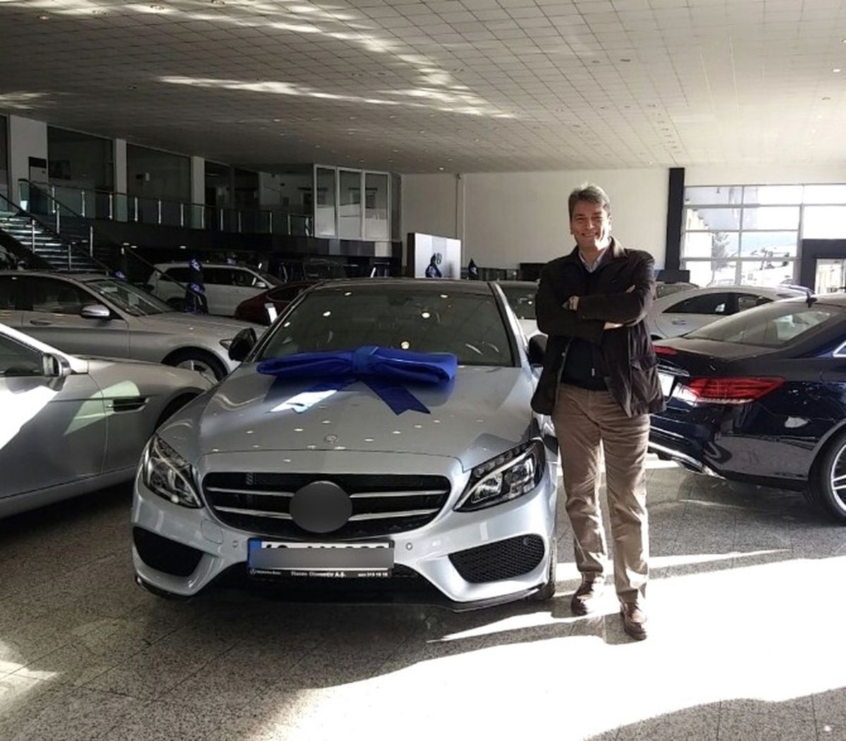Avukattan Dev Otomotiv Firmasına 1 Liralık Dava