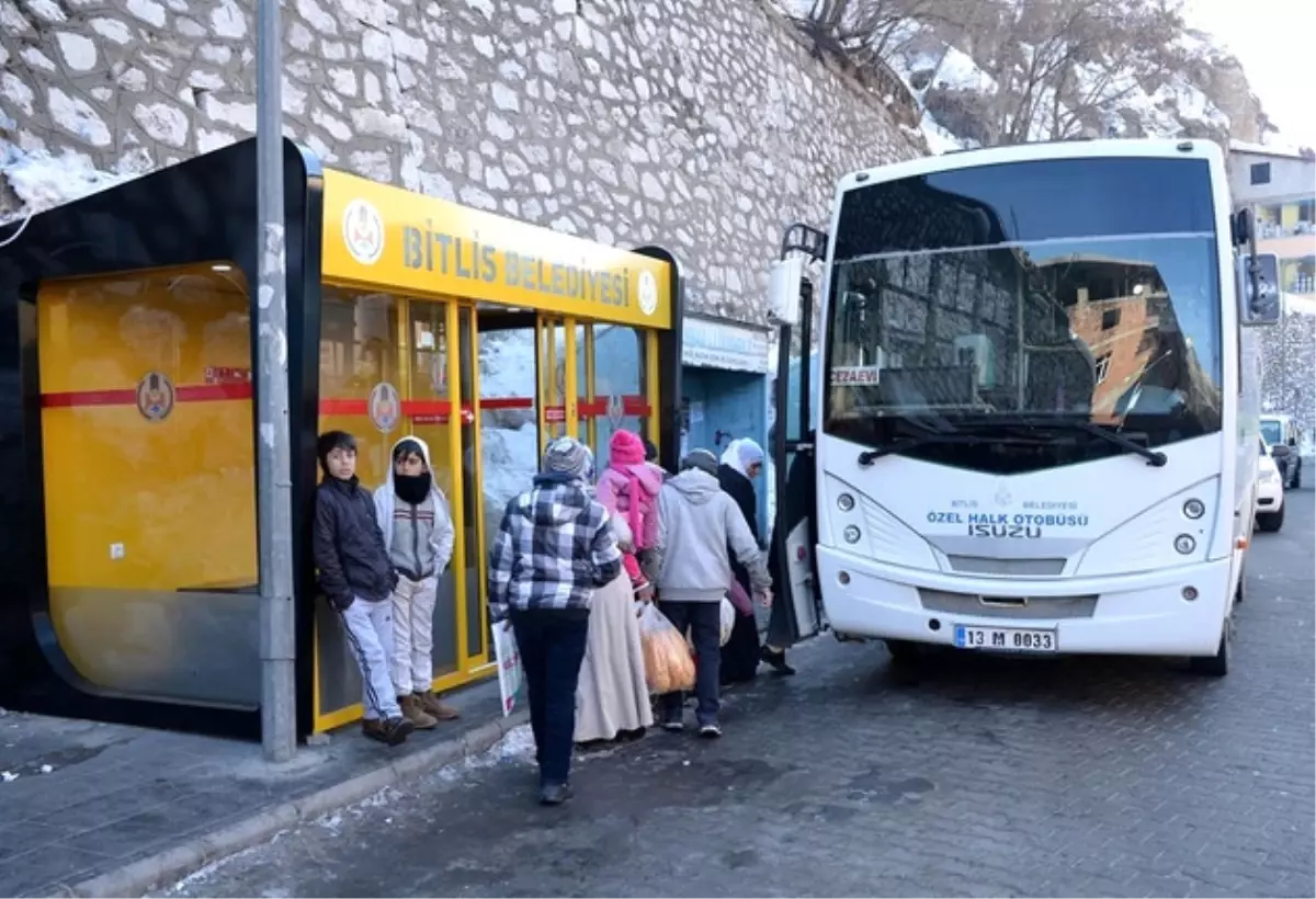 Bitlis\'te "Klimalı Otobüs Durağı" Dönemi