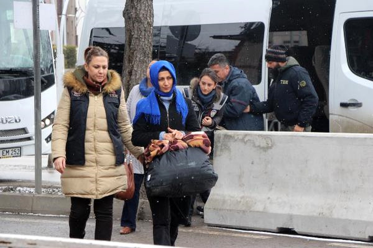 Bolu\'da Fetö Şüphelisi 13 Kişi Adliyede