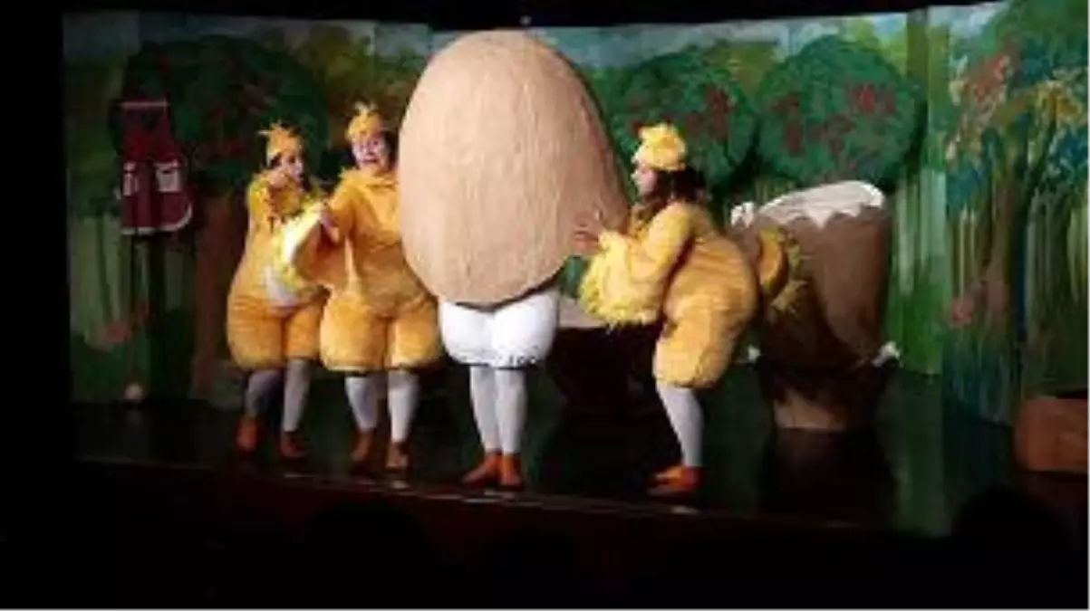 Çirkin Ördek Yavrusu