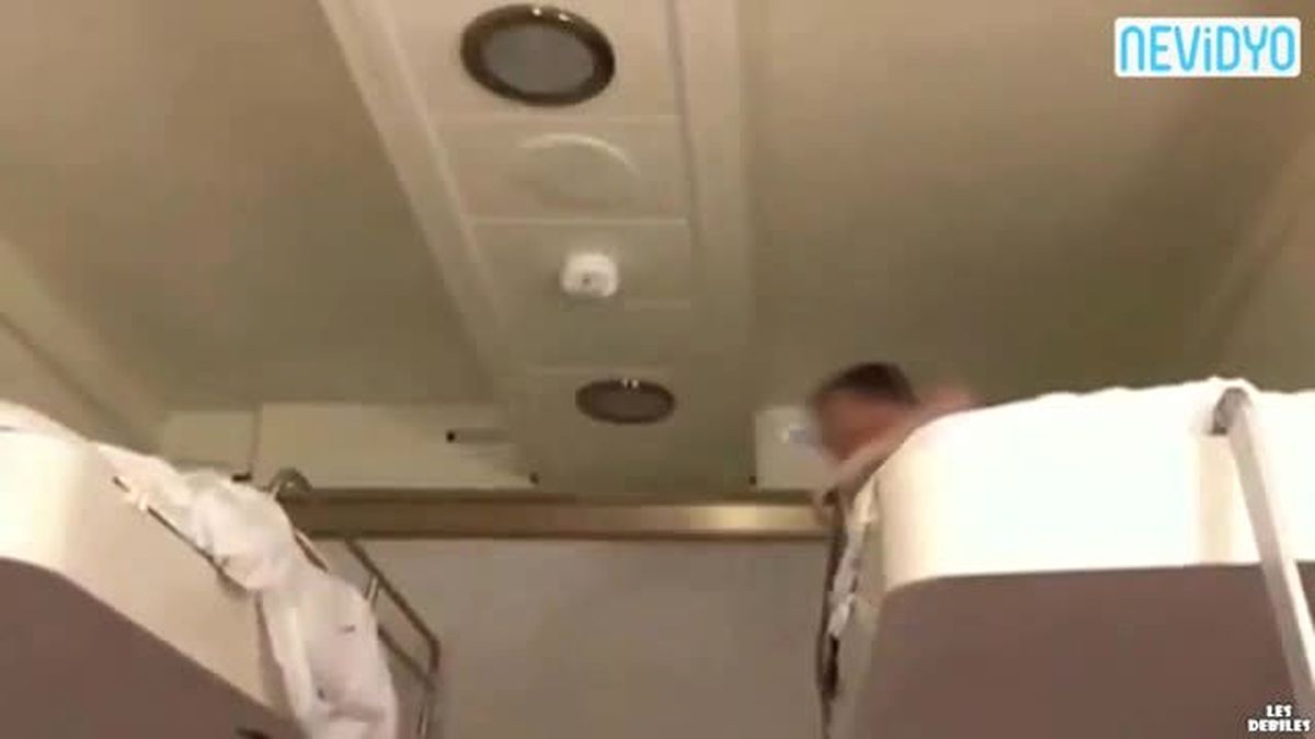 Esnekliğini Göstermeye Çalışırken...