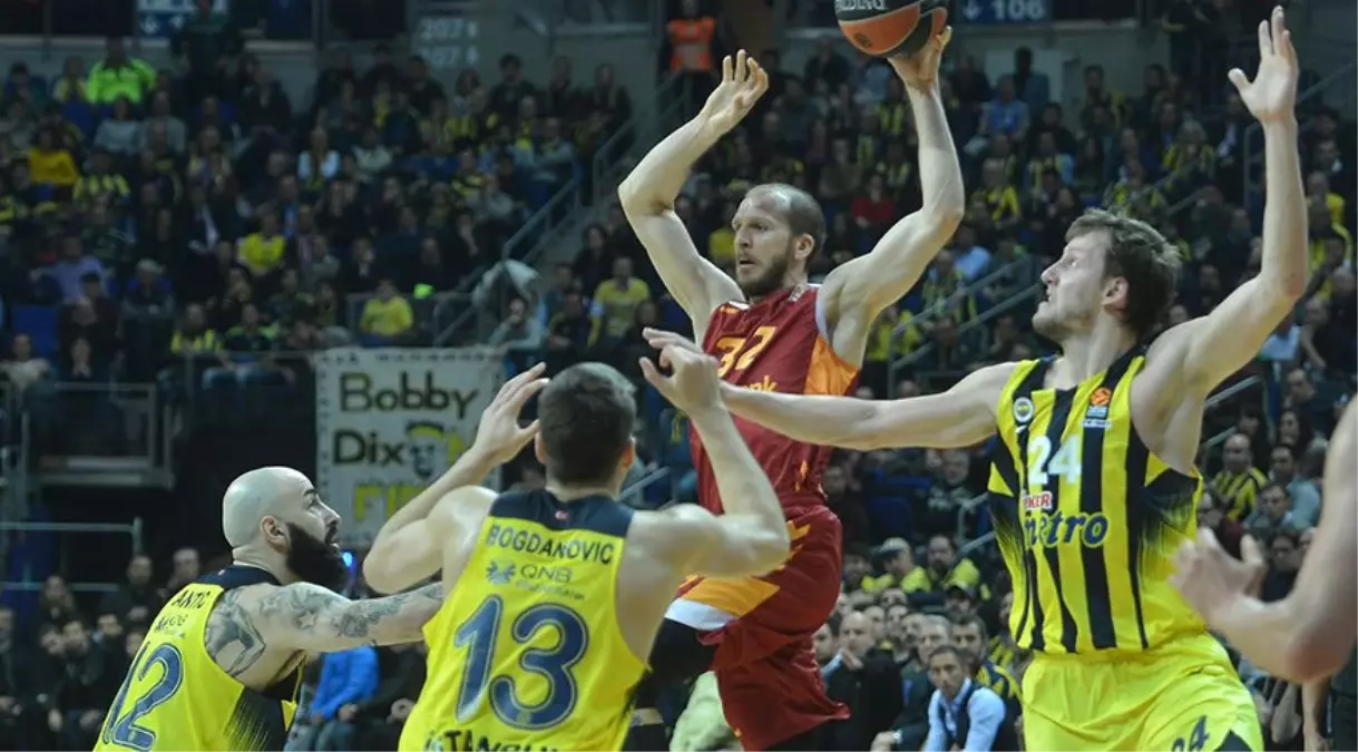 Fenerbahçe - Galatasaray Odeabank: 85-80