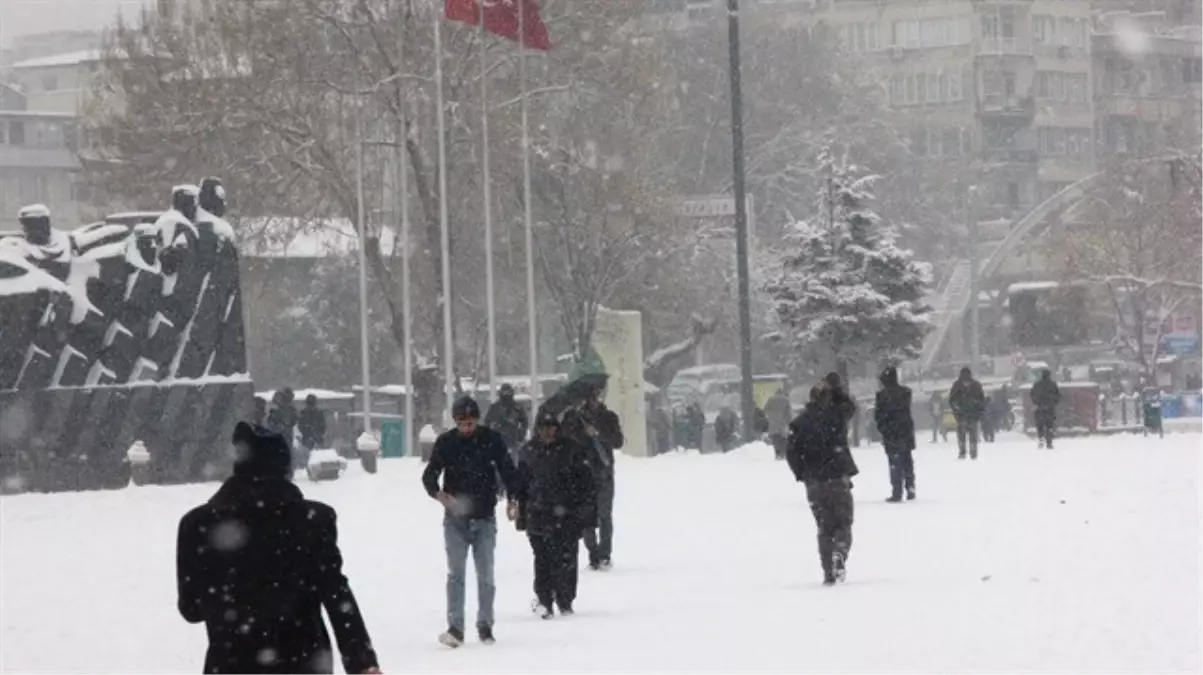 Gaziantep\'te Kar Yağışı