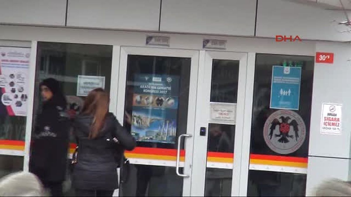 Hastanede Silahlı Kişi Paniği