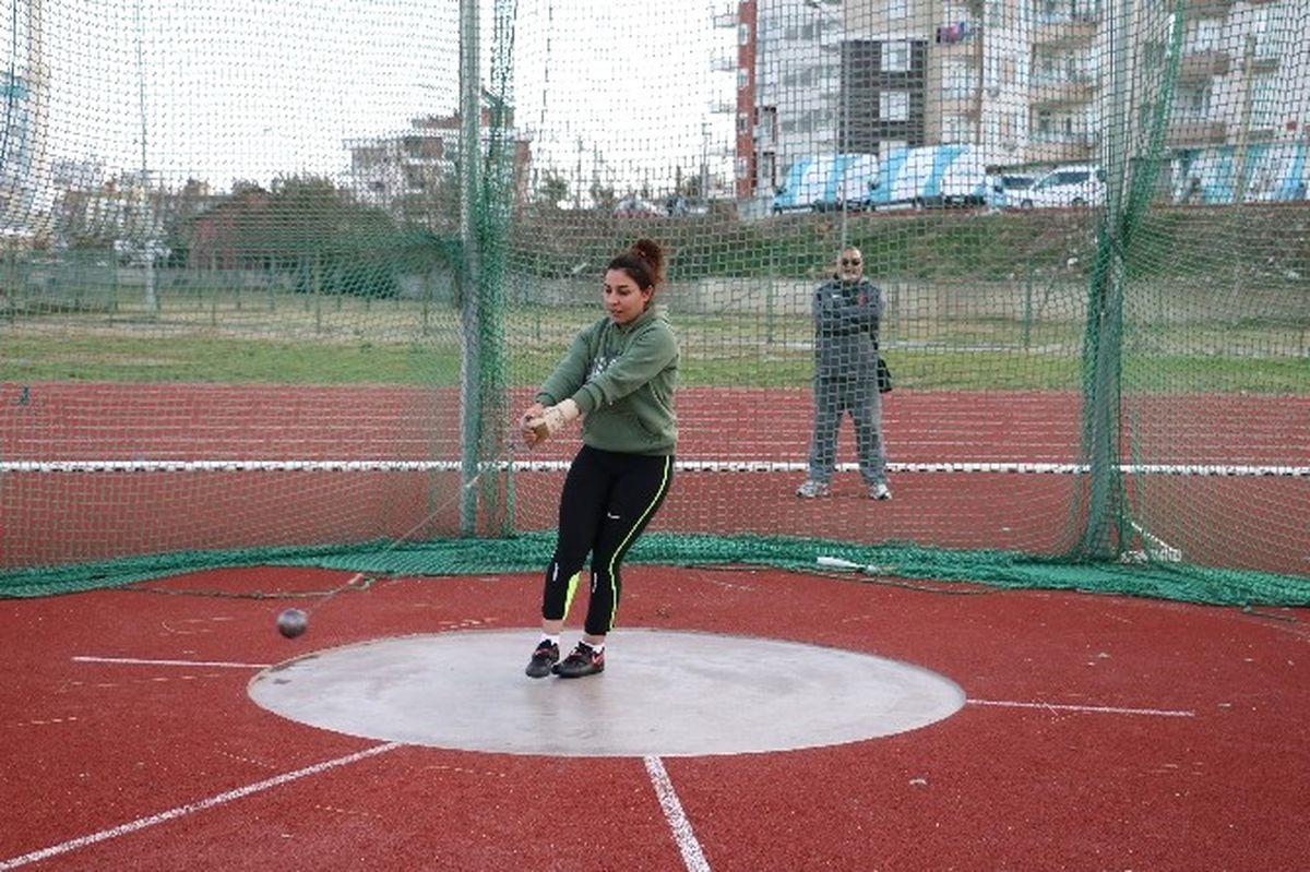 İşitme Engelliler Atletizm Milli Takım Kampı Antalya\'da Başladı