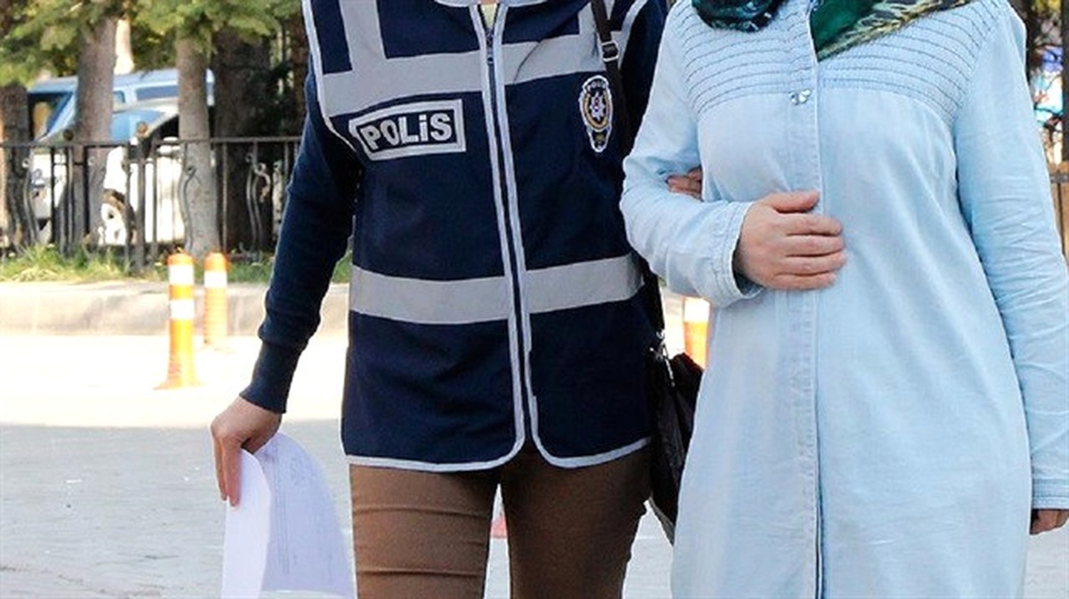 Kahramanmaraş\'ta 2\'si Kadın 15 Kişiye Fetö\'den Gözaltı