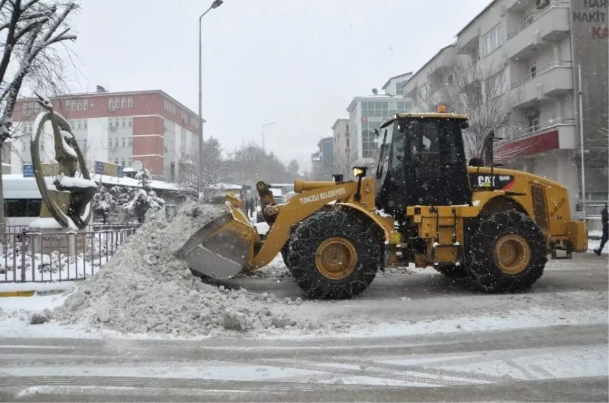 Tunceli\'de 238 Köy Yolu Ulaşıma Kapandı