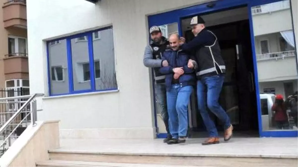 "Ben Hakimim, Bana Dokunmayın" Diyen FETÖ\'cü Hakime Polisin Cevabı: O Eskidendi