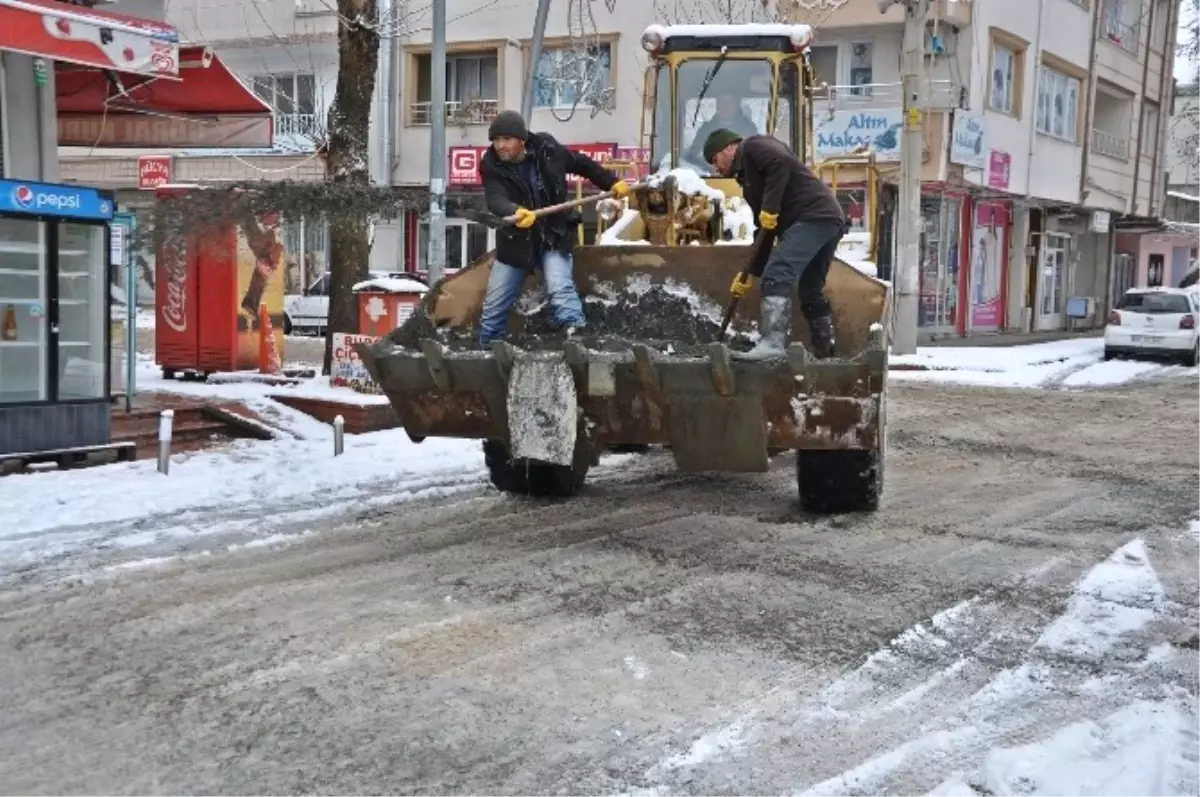 Adıyaman\'da Kar Temizleme