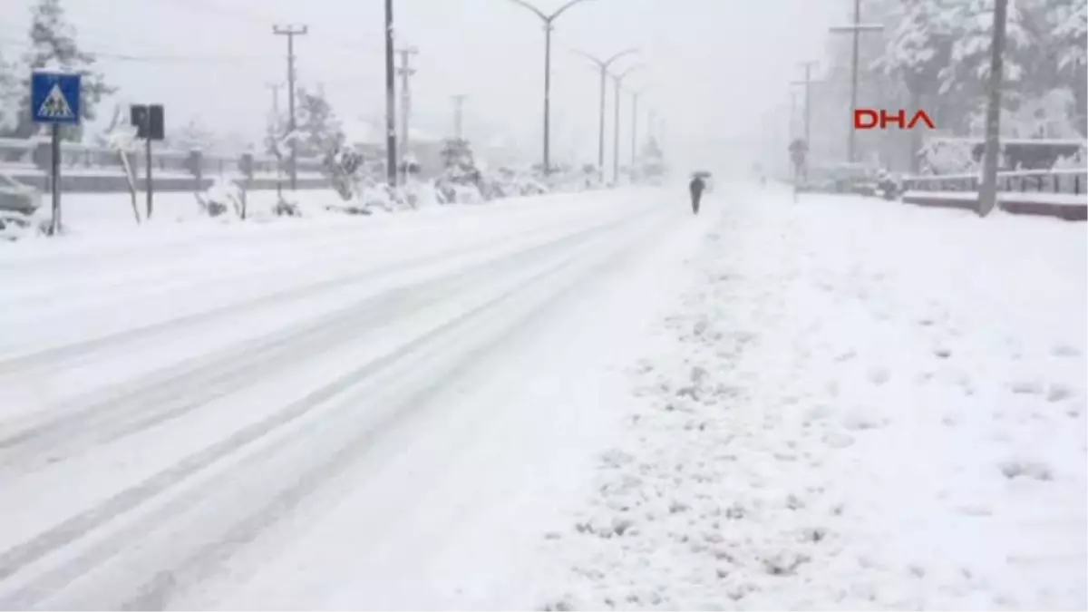 Bartın\'da Kar Hayatı Olumsuz Etkiledi