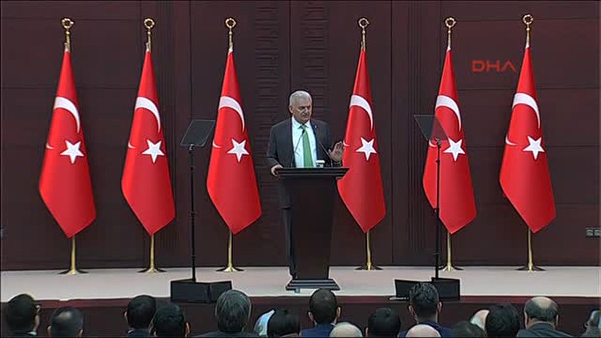 Başbakan Yıldırım Atatürk\'ün Partisine Ülkeyi Bölenlerle Kol Kola Girmek Yakışır Mı