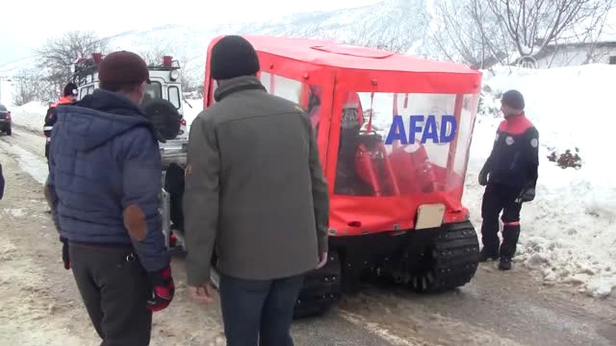 Bingöl\'de Baba ve Kızı Karda Mahsur Kaldı