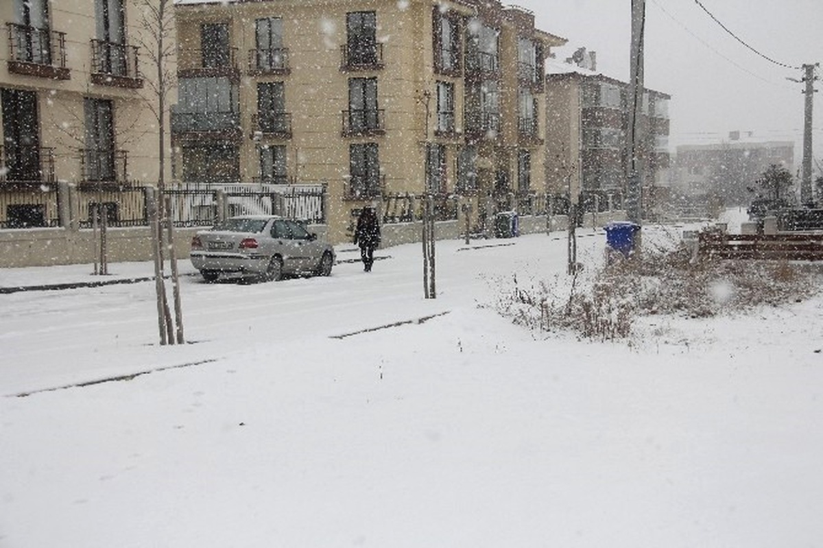 Bolu Kent Merkezinde Kar Yağışı Etkili Oldu