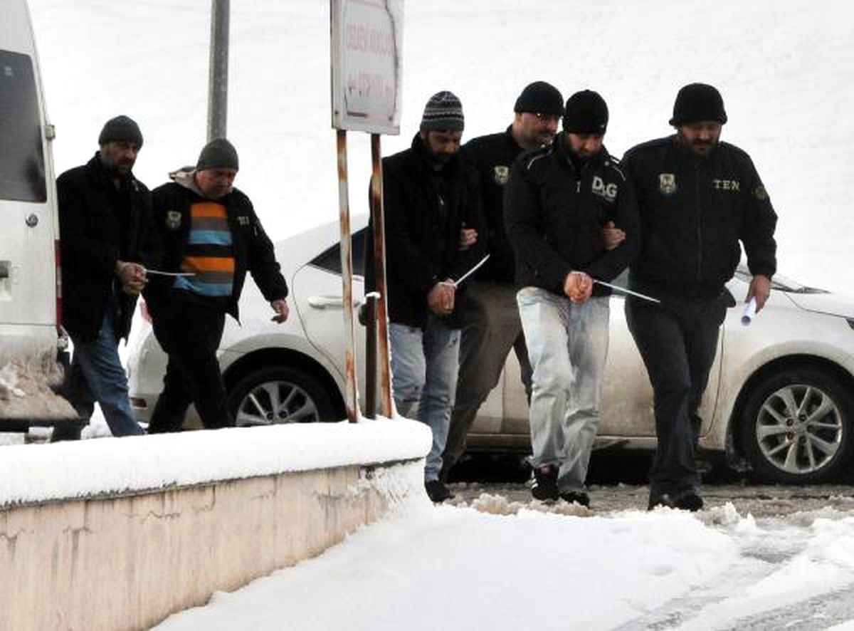 Deaş\'ın Bombalarını Üreten 3 Kardeş Yakalandı