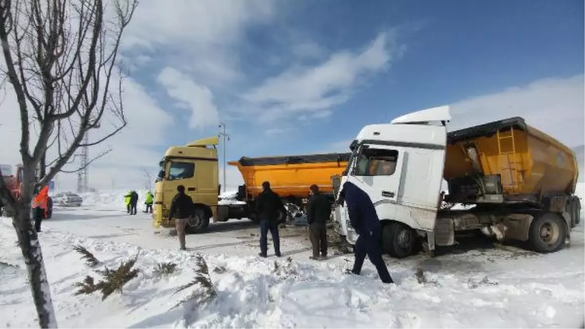 Dha Yurt - Konya\'da Tipi ve Buzlanma Trafiği Felç Etti: 40 Kaza, 30 Yaralı