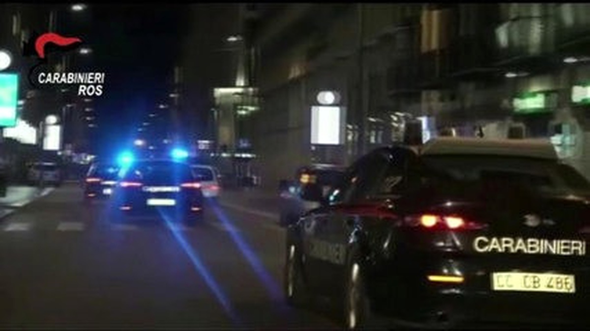 İtalyan Polisinden Fbı ile Birlikte Mafyaya Operasyon