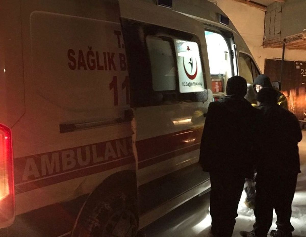 Kar Nedeniyle Mahsur Kalan Hastaya Güçlükle Ulaşıldı