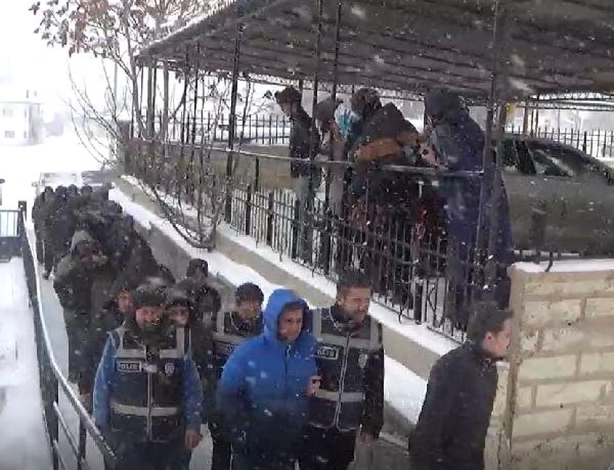 Karaman\'da Fetö\'den 14 Kişi Tutuklandı