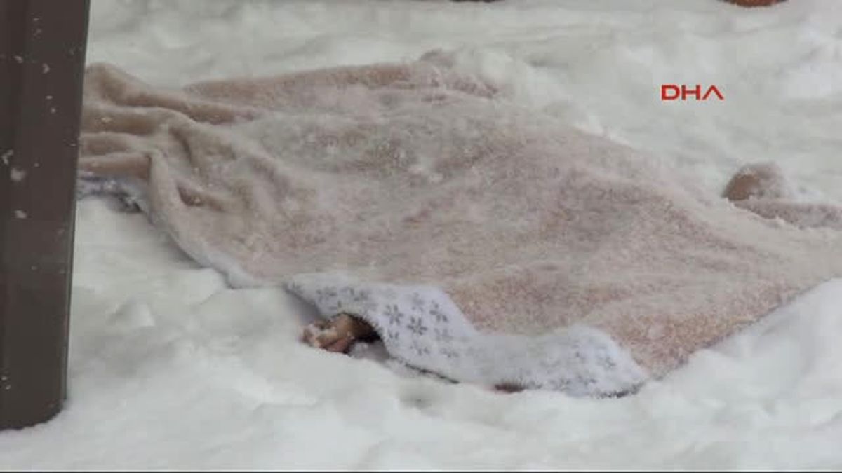 Nevşehir Evinin Balkonundan Düşen Öğretmen Öldü
