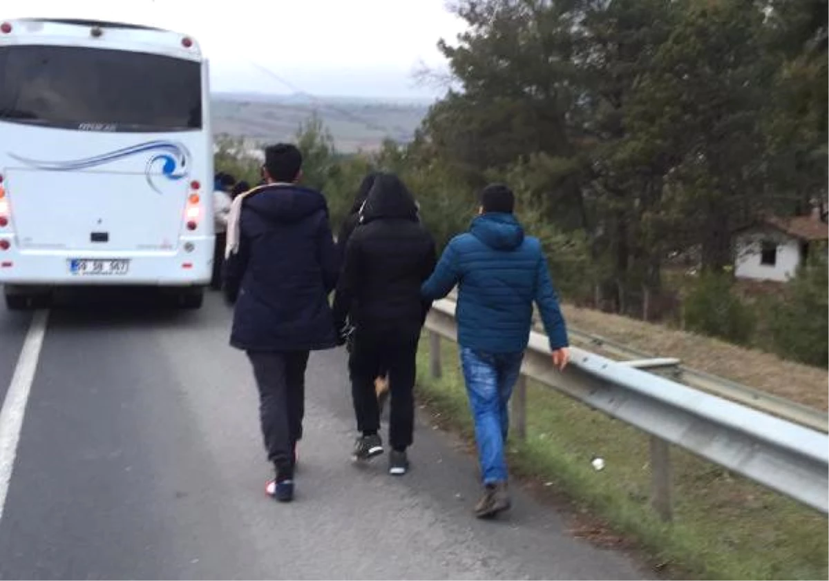 Polisi Görünce Suriyeli Kaçakları Bırakıp Kaçtı