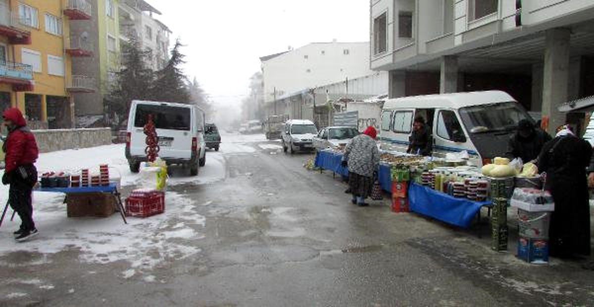 Sandıklı\'da Soğuk Tezgah Açtırmadı