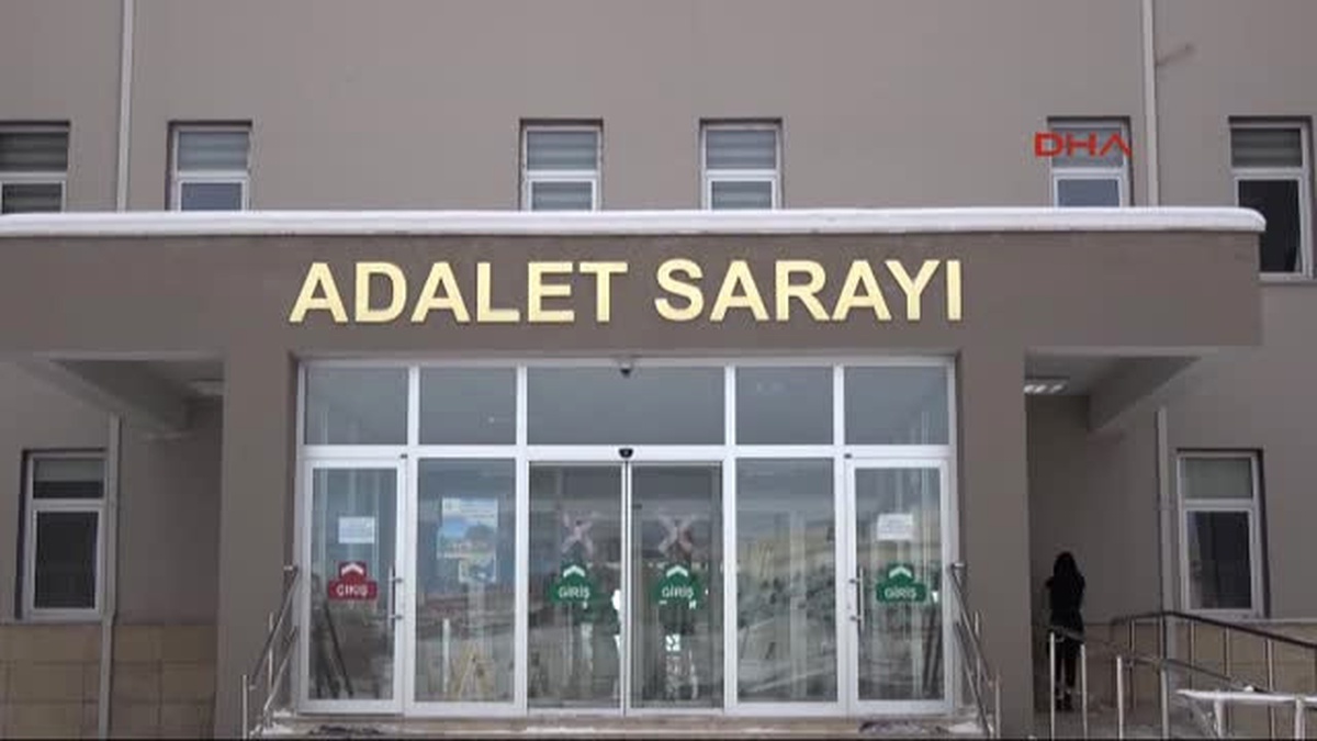 Sivas \'Fetö Bağlantınız Var\' Diyerek Dolandırdı