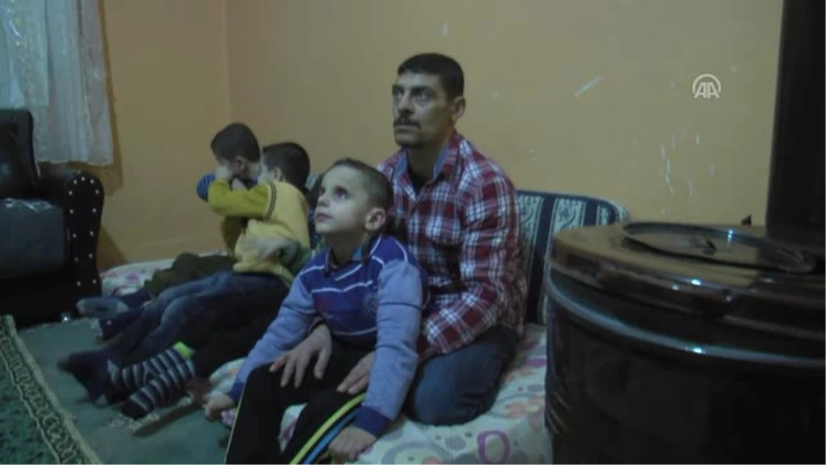 Suriyeli Çift, Yaşamlarını Engelli Üç Çocuğuna Adadı
