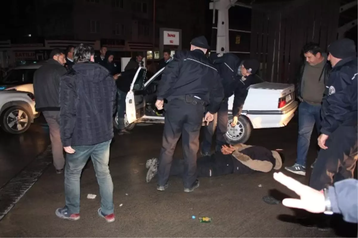 Trafik Magandaları 6 Araca Çarptıktan Sonra Polisi Peşine Taktı