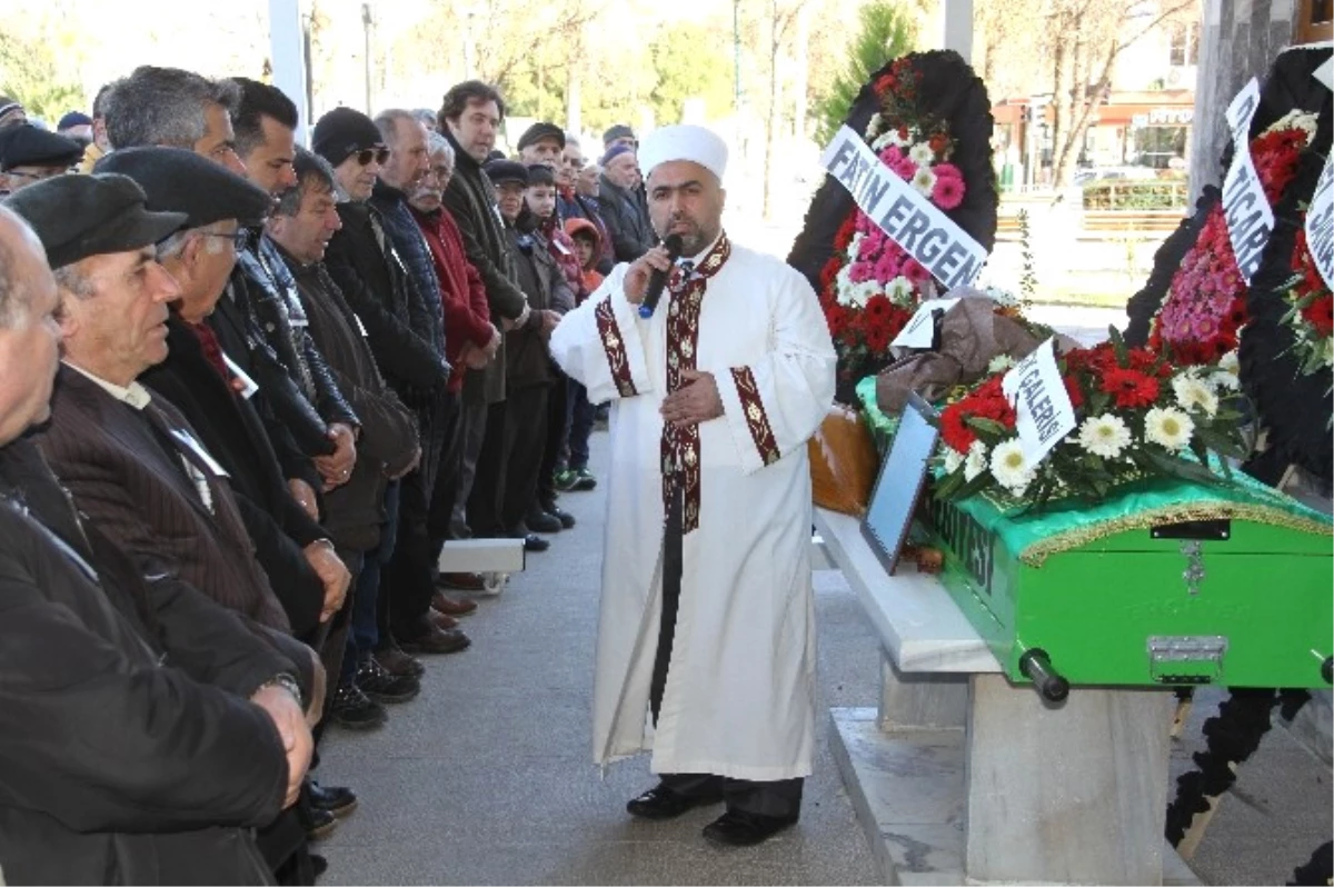 Türkülerin Babası Son Yolculuğuna Uğurlandı