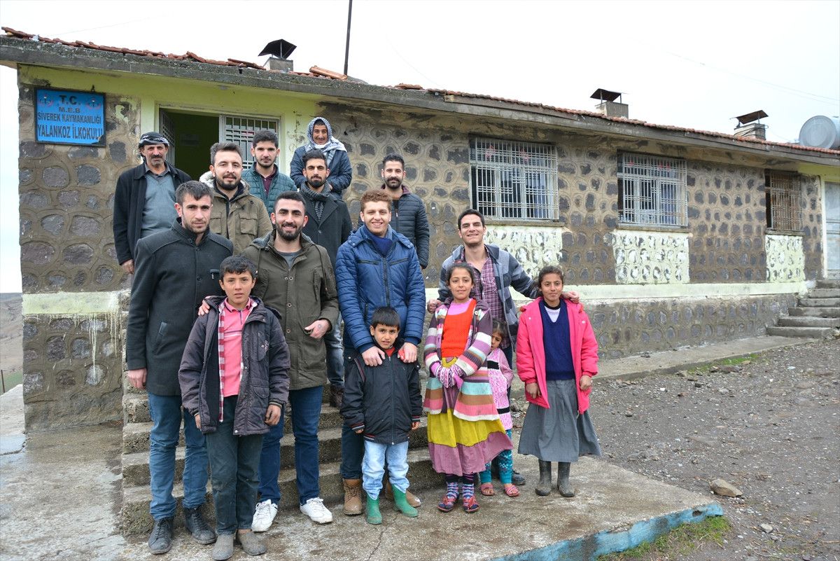 Üniversite Öğrencilerinden Eğitime Destek