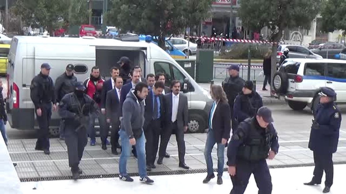 Yunanistan 8 Fetö\'cü Darbecinin İadesini Reddetti