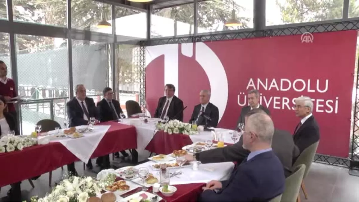 Anadolu Üniversitesinde "Yanmaz Uçak Koltuğu" Çalışmaları - Eskişehir