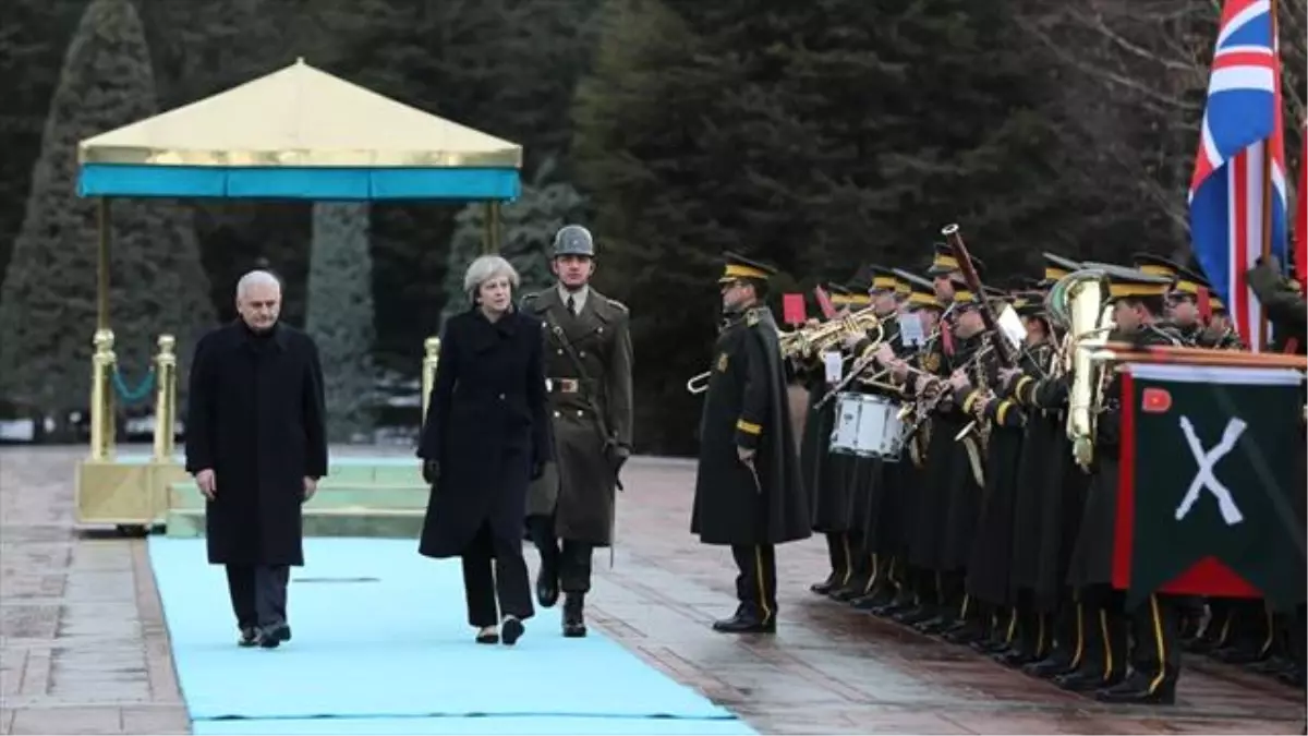 Başbakan Yıldırım, İngiliz Mevkidaşı May\'i Resmi Törenle Karşıladı