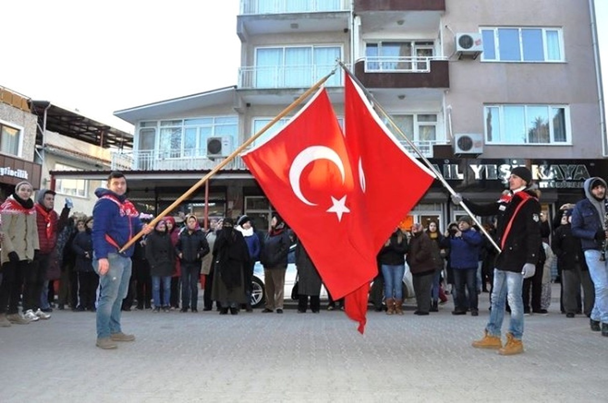Başkan Gençer "Türkiye Cumhuriyeti Sizin Sayenizde İlelebet Yaşayacak"