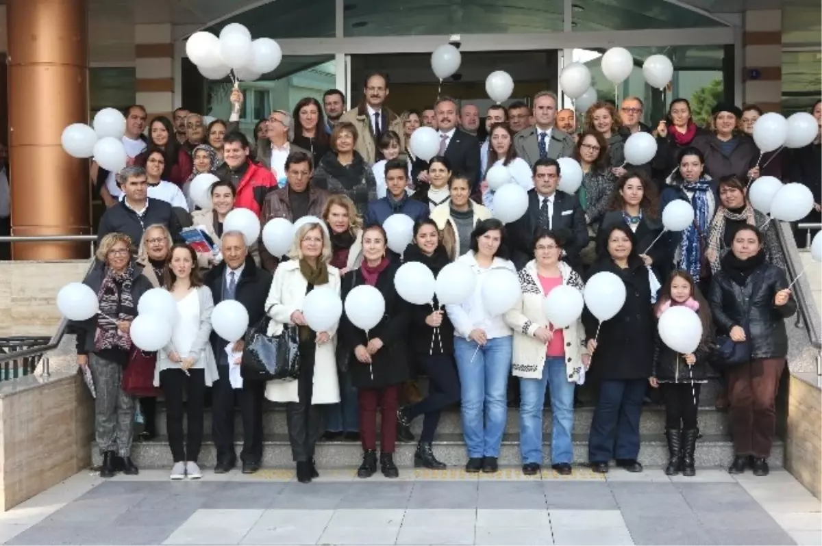 Bornova Belediyesi\'nin Sağlık Alanındaki Seminerleri Devam Ediyor