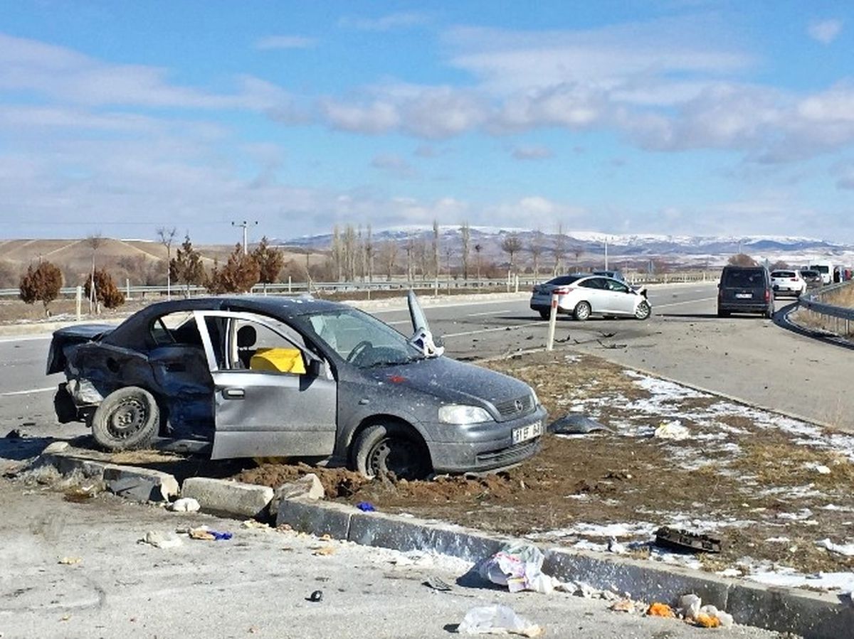 Çorum\'da Trafik Kazası: 1 Ölü, 6 Yaralı