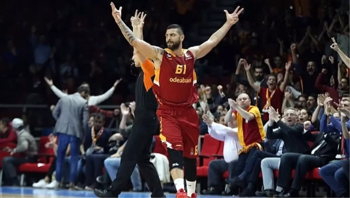 Göksenin Köksal\'dan Melih Mahmutoğlu\'na: \'Yüreğin Yok\'