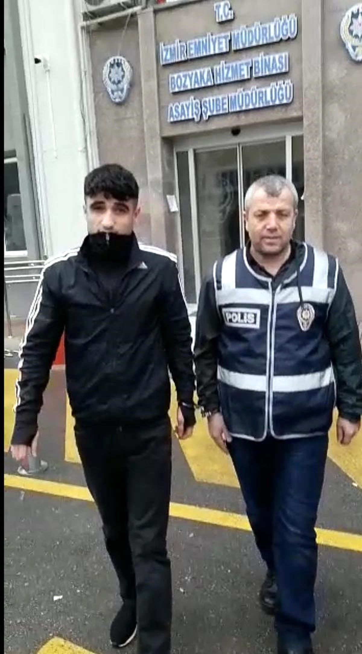 Hırsızlık İçin Girdiği Evde, Cep Telefonunu Düşürünce Yakalandı