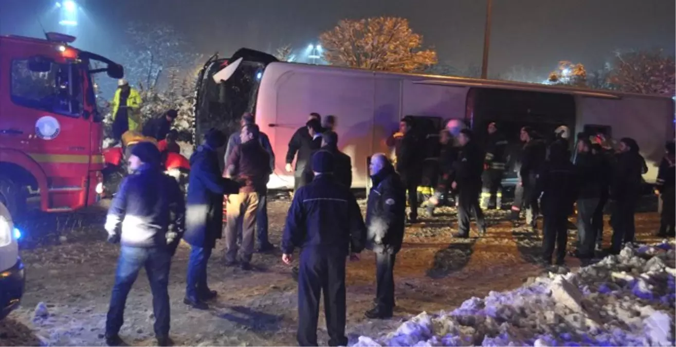 Bartın\'da Yolcu Otobüsü Devrildi: 2 Ölü, 6 Yaralı (2)