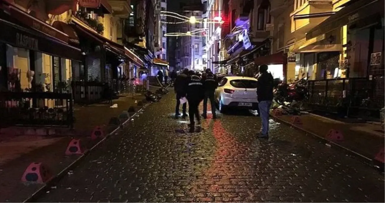 Beyoğlu\'nda Silahlı Kavga: 4 Yaralı